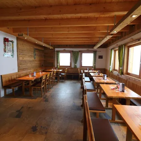 Wieser Hütte Stockenboi